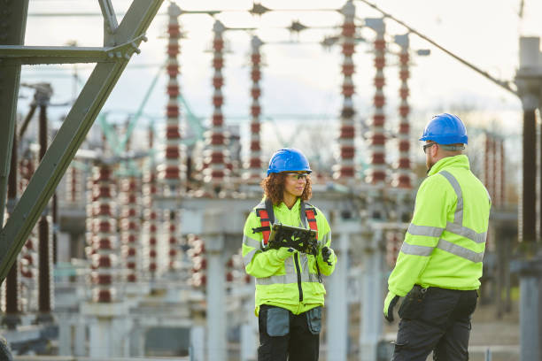 Best Affordable Emergency Electrician  in Willowick, OH